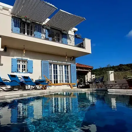 Mediterranea Seaview Primo - Four Bedroom Ferienhaus *